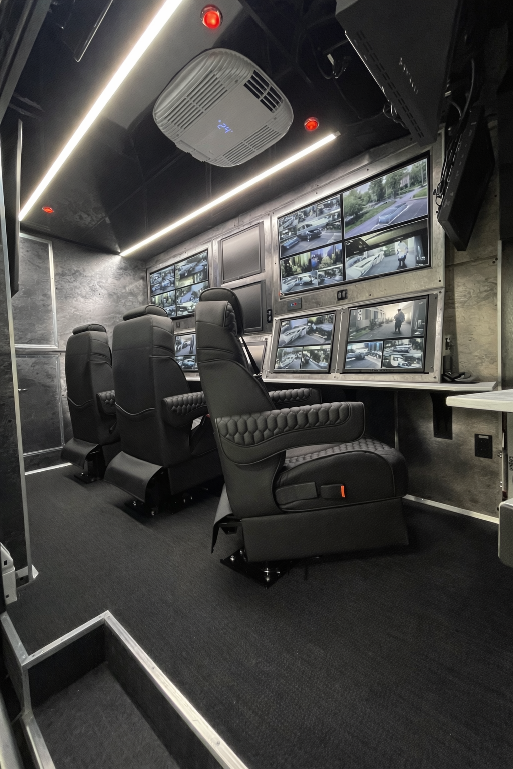 Mobile Special Ops - screens on