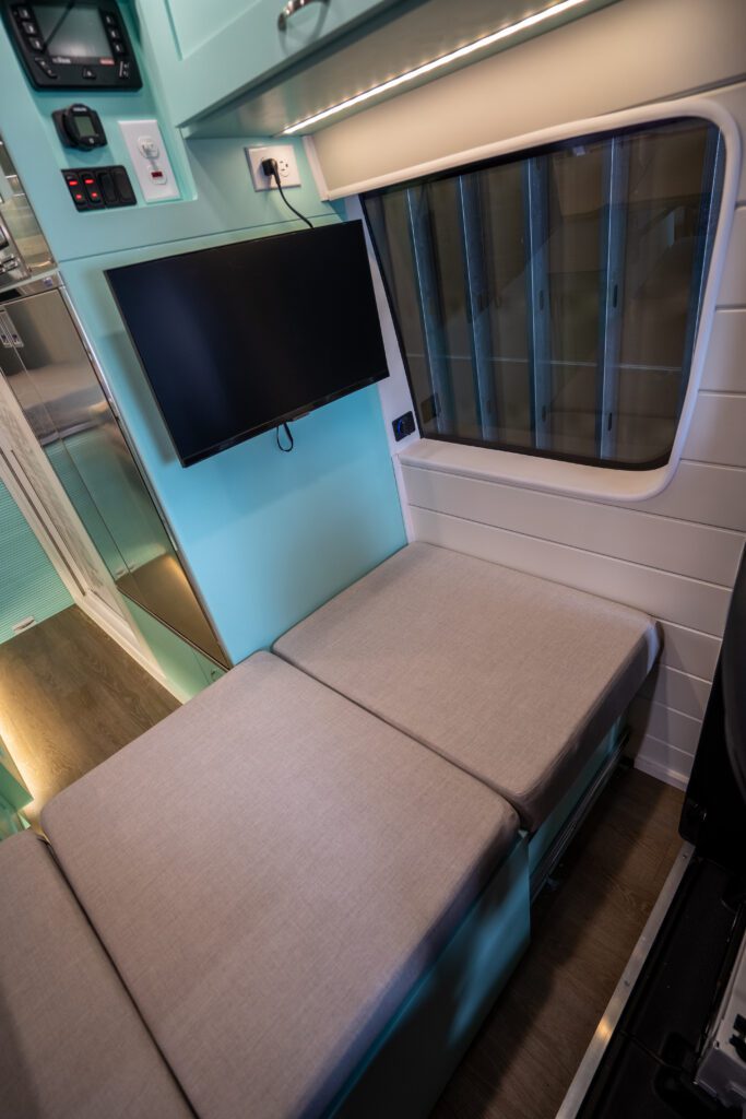 A3V08070-HDR-683x1024-1